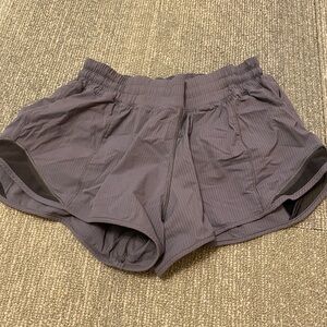 Lululemon hotty hots